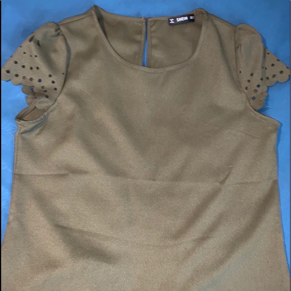 Medium blouse